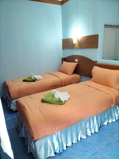 Habitación Estándar con 2 camas y vistas a la montaña — Tanyaporn House